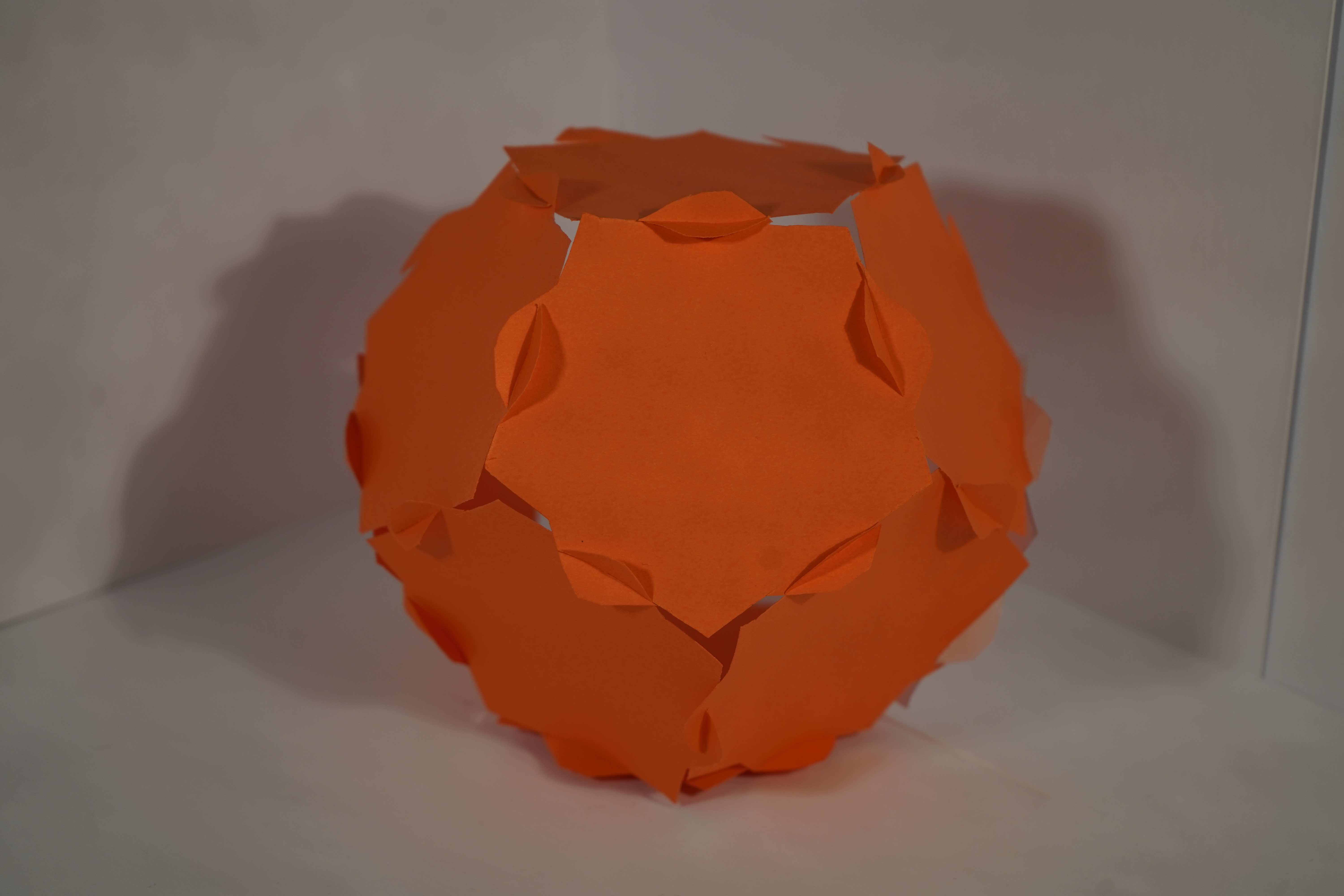 paper model of dodecahedron